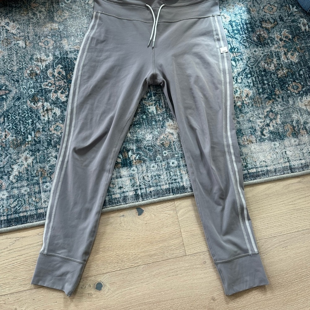 Vuori Taupe Daily Sport Legging with Stripe